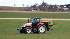Jak zamontować szybę do traktora?